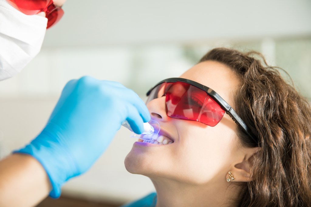 How Teeth Whitening Boosts&nbsp;Self-Confidence